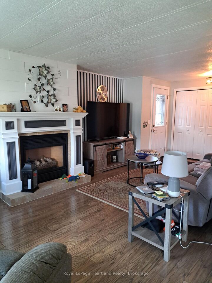 Property Photo: 27 Stewart Street ON N7G 1A1