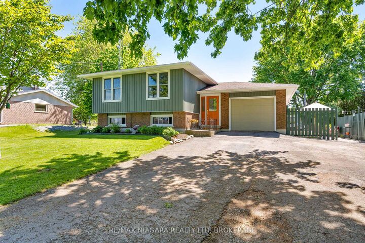 11611 Burnaby Road — photo 1