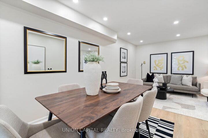 Property Photo: 2555 Thomas Street 106 ON L5M 5P6
