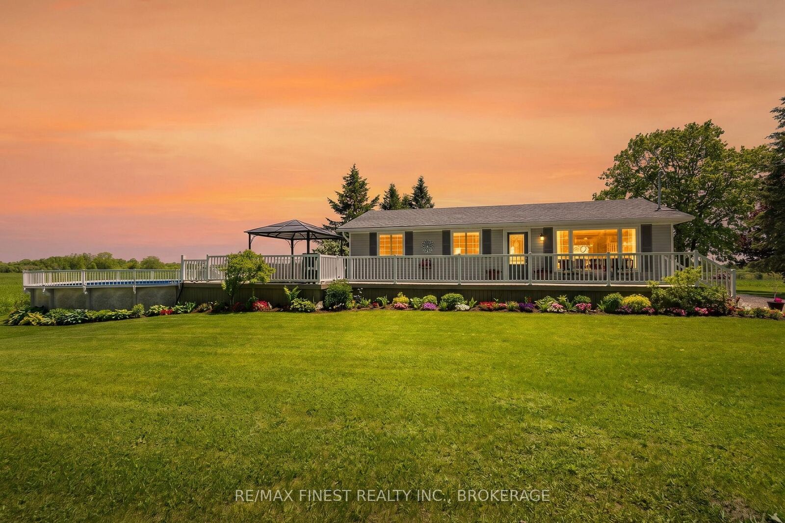 Property Photo: 598 Petworth Road ON K0K 2N0