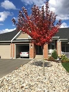 Property Photo: 66 Kayenta Street W ON K2S 2K7
