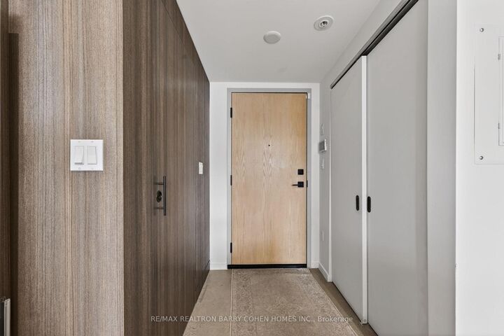 Property Photo: 50 Bartlett Avenue 7 ON M6H 3E6