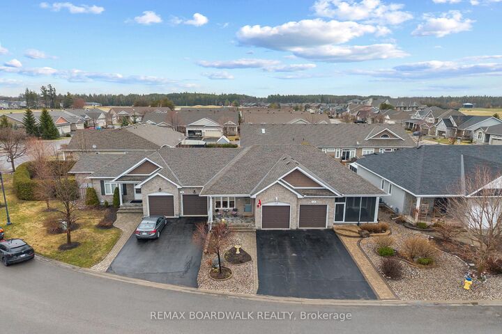 12 Royalty Way — photo 1