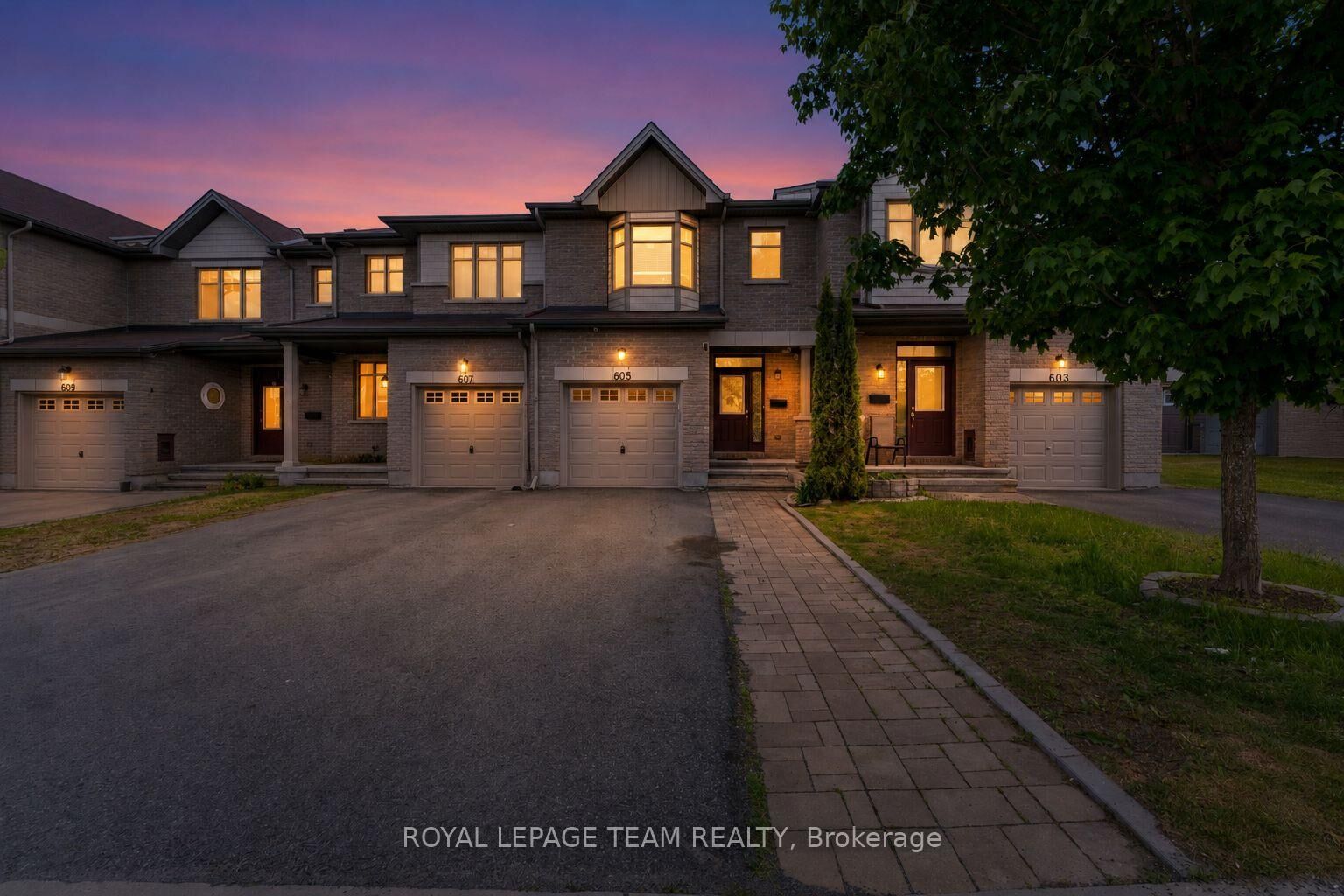 Property Photo: 605 Sunburst Street ON K1T 0L1