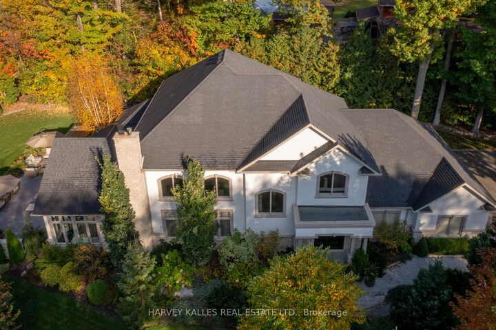 Property Photo: 6 Georgina Drive ON L4M 1E9