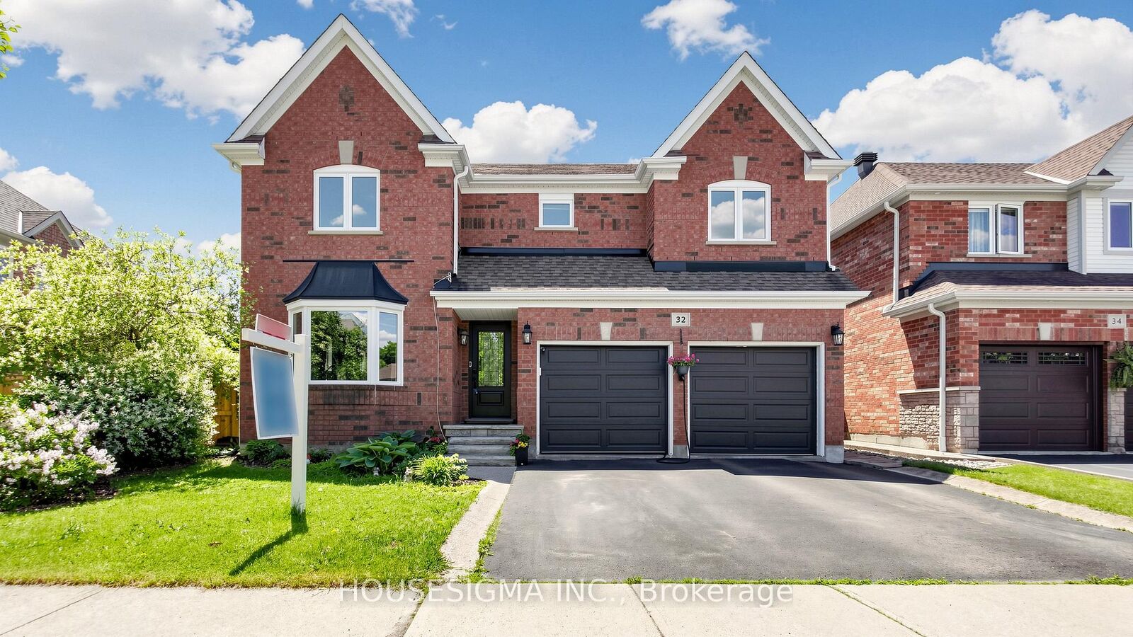 Property Photo:  32 Willoughby Way  ON L7G 6C4 