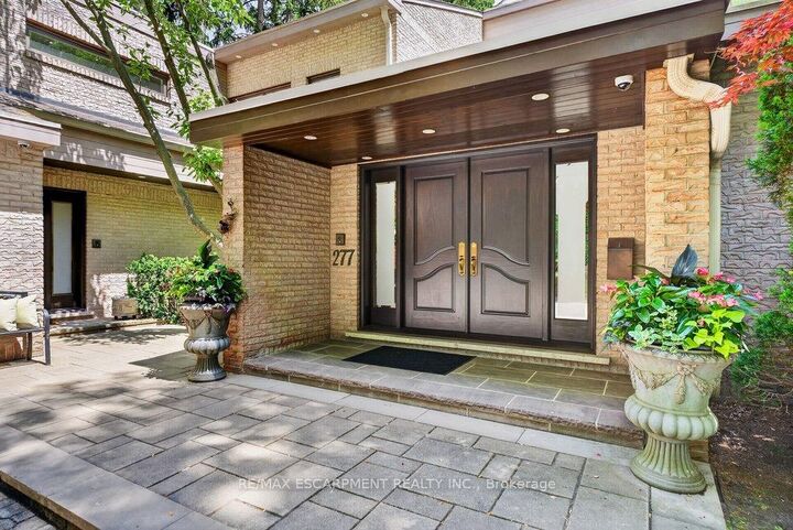 Property Photo: 277 Shoreacres Road ON L7L 2H3
