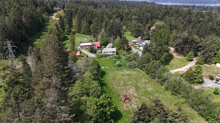 Property Photo: 6671 Harwood Dr BC V0R 2H0
