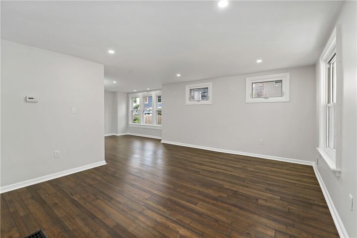 Property Photo:  7717 Tuscarora St  PA 15221 