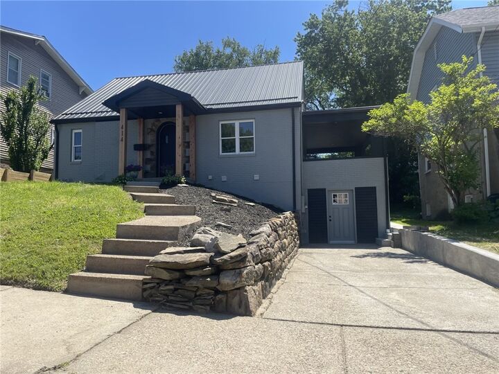 Property Photo:  414 Argonne Dr  PA 15068 