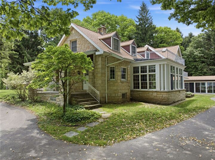 Property Photo:  2541 Springfield Pike  PA 15425 