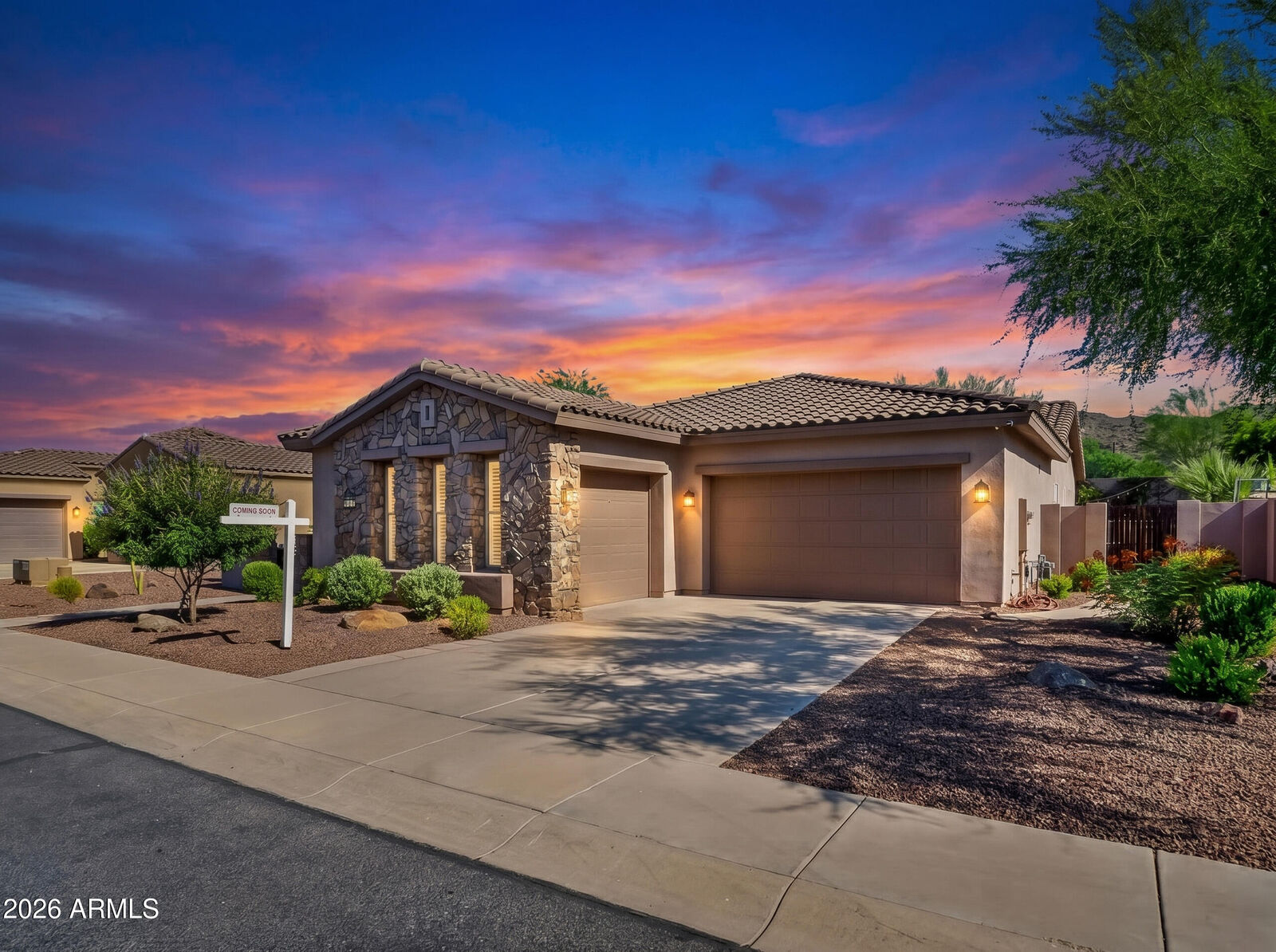 Property Photo: 1915 E Latona Road AZ 85042