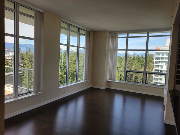 Property Photo: 5728 Berton Avenue Ph7 BC V6S 0E5