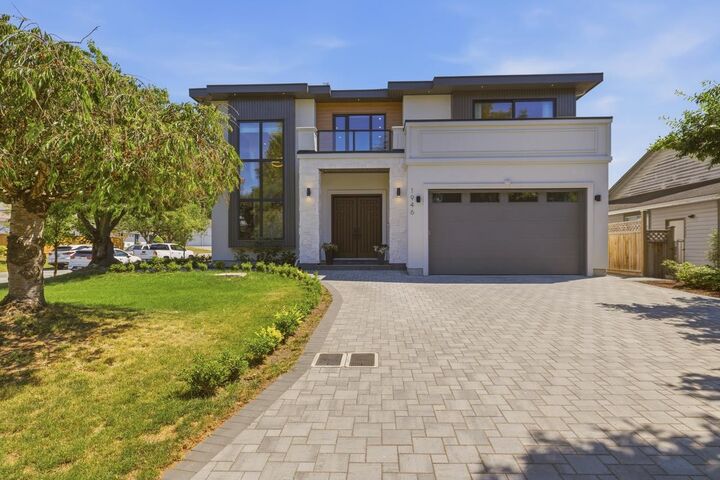 1946 143A Street — photo 1