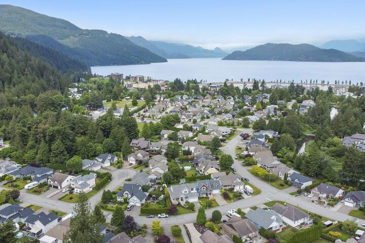 Property Photo: 237 Balsam Avenue BC V0M 1K0