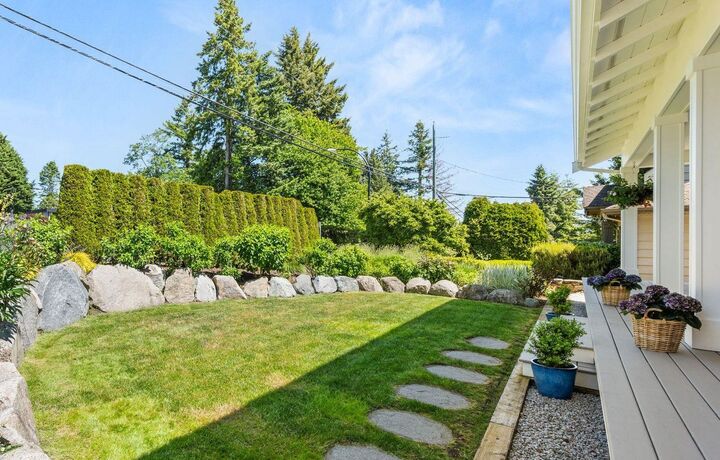 Property Photo: 15682 Thrift Avenue BC V4B 2M4