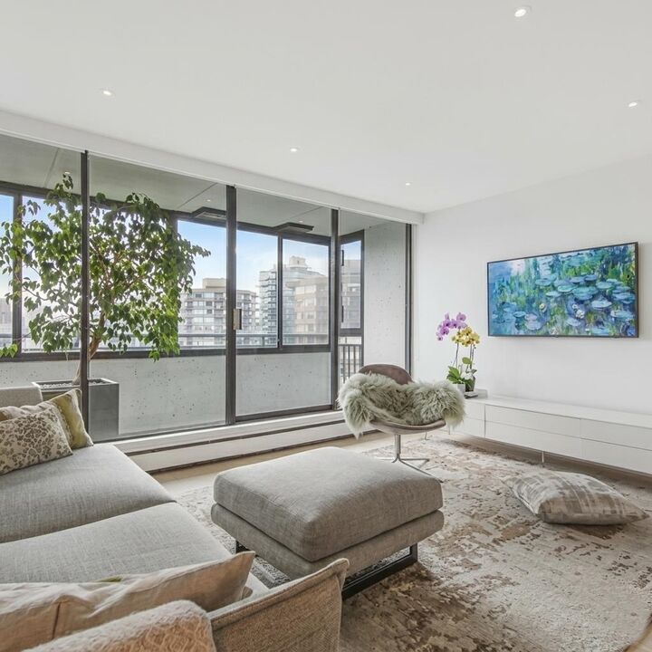 Property Photo:  1725 Pendrell 1806  BC V6G 2X7 