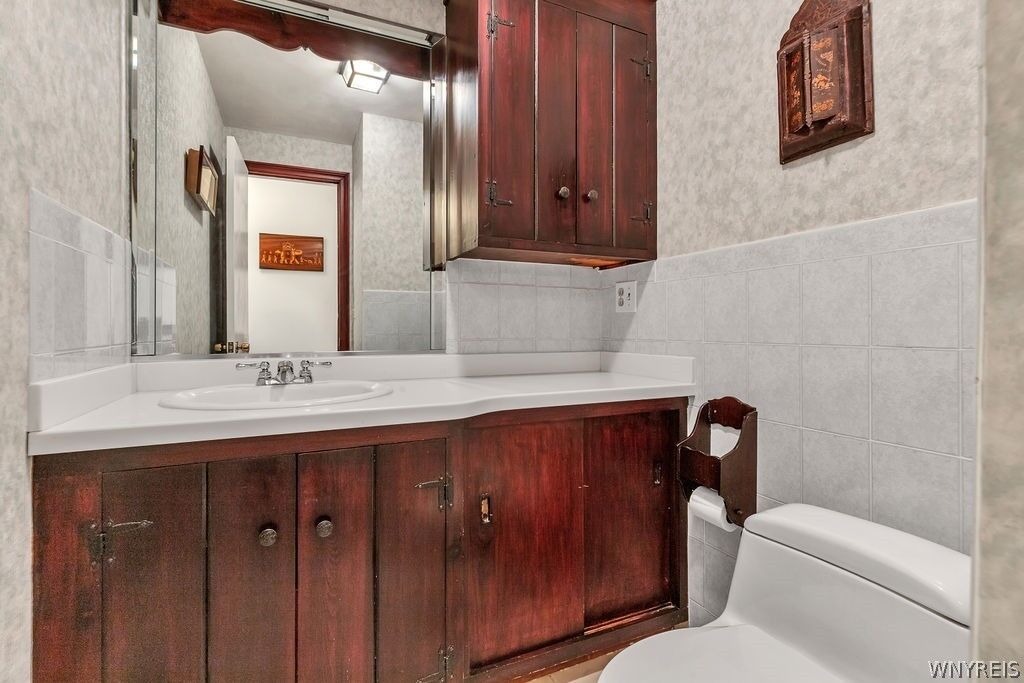 Property Photo:  2133 Ferry Road  NY 14072 