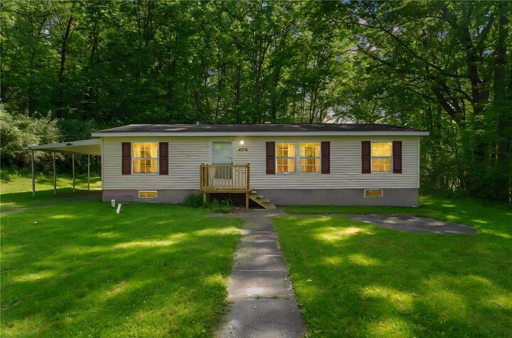 Property Photo:  426 North Way  NY 14867 