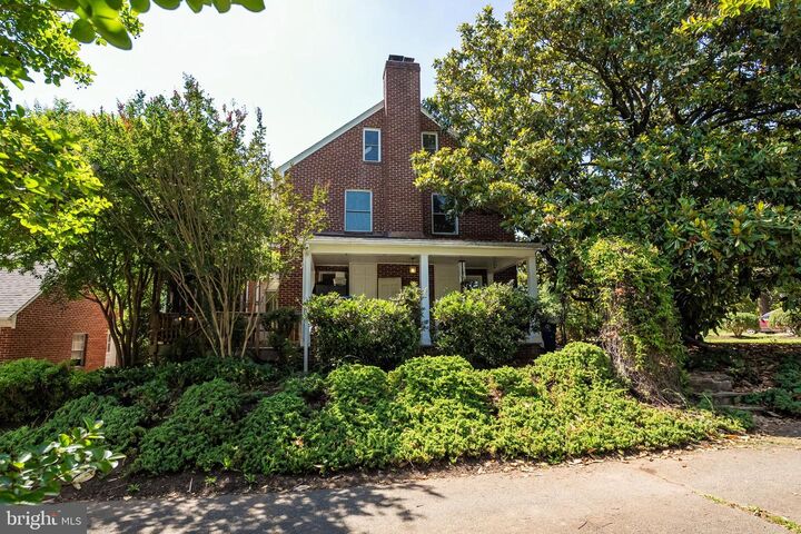 Property Photo: 241 Edwards Ferry Road NE VA 20176