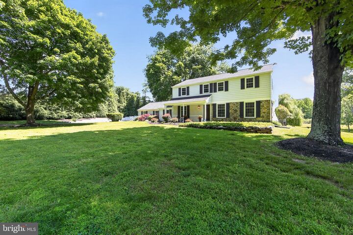 Property Photo:  433 Brinton Lake Road  PA 19373 