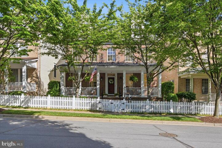Property Photo:  1006 Heritage Fields Avenue  MD 20850 