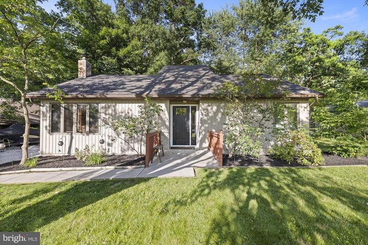 Property Photo:  8 Hill Drive  PA 17316 