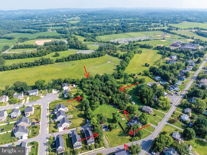 Property Photo:  23 S Locust Street  VA 20180 