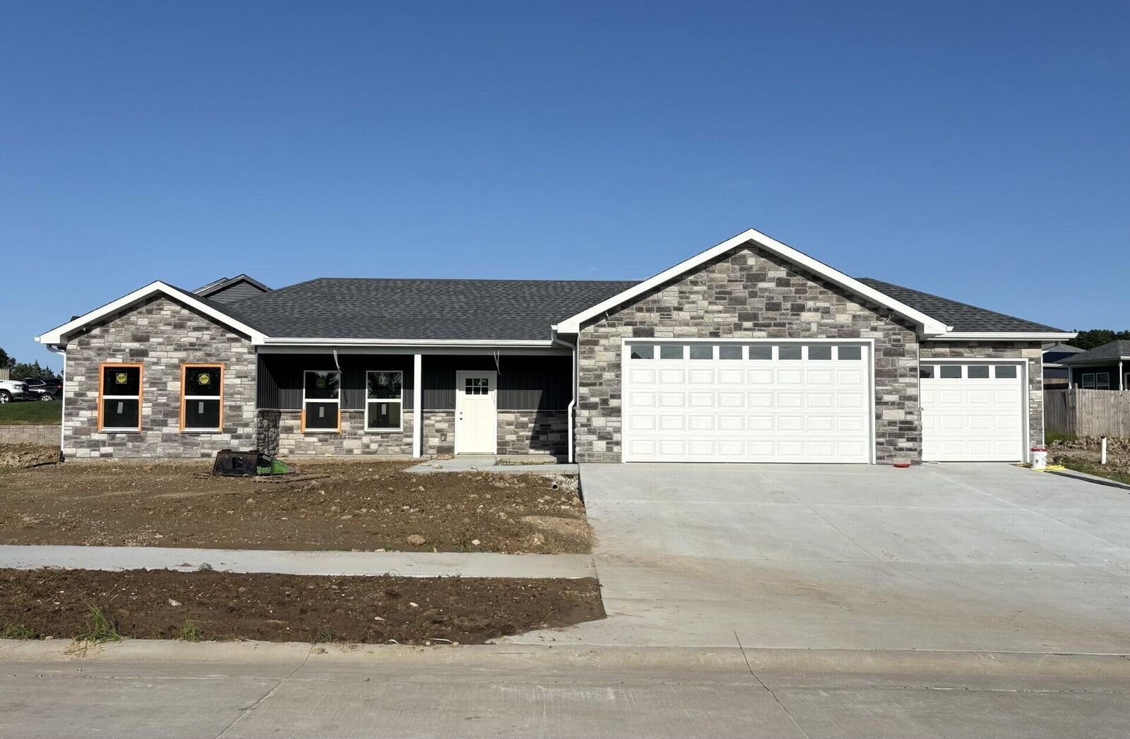 Property Photo:  717 Vine Dr  MO 65043 
