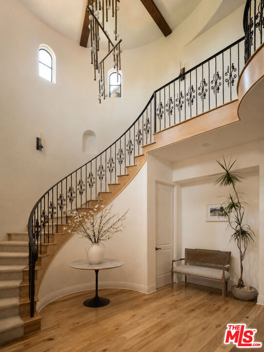 Property Photo:  859 S Gretna Green Way  CA 90049 
