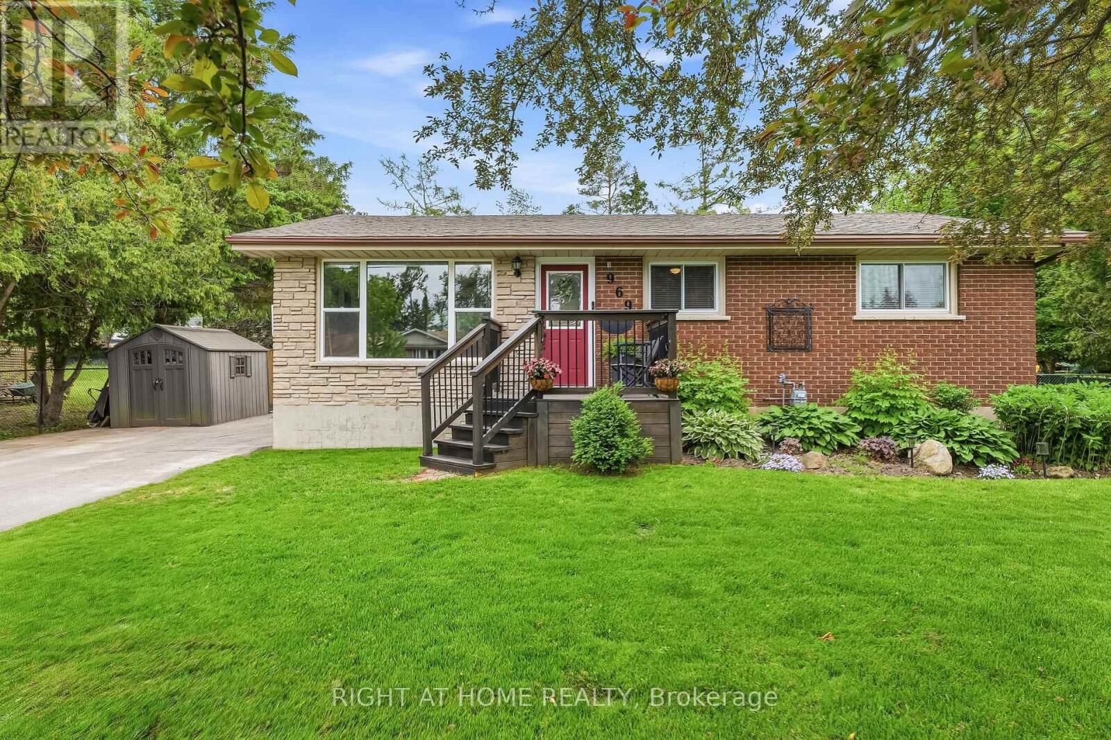 Property Photo:  969 Rae Avenue  ON K0L 1H0 