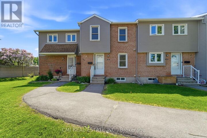 Property Photo:  1765 Lamoureux Drive B  ON K1E 2N5 