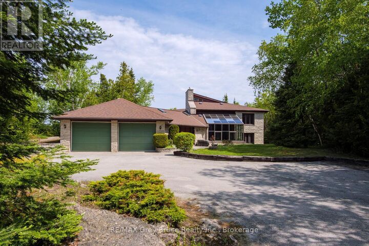 Property Photo:  28 Elgin Street  ON N0H 2R0 