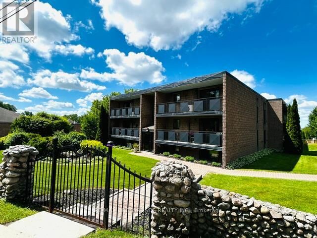 Property Photo:  74 The Queensway South Road 106  ON L4P 1Z3 