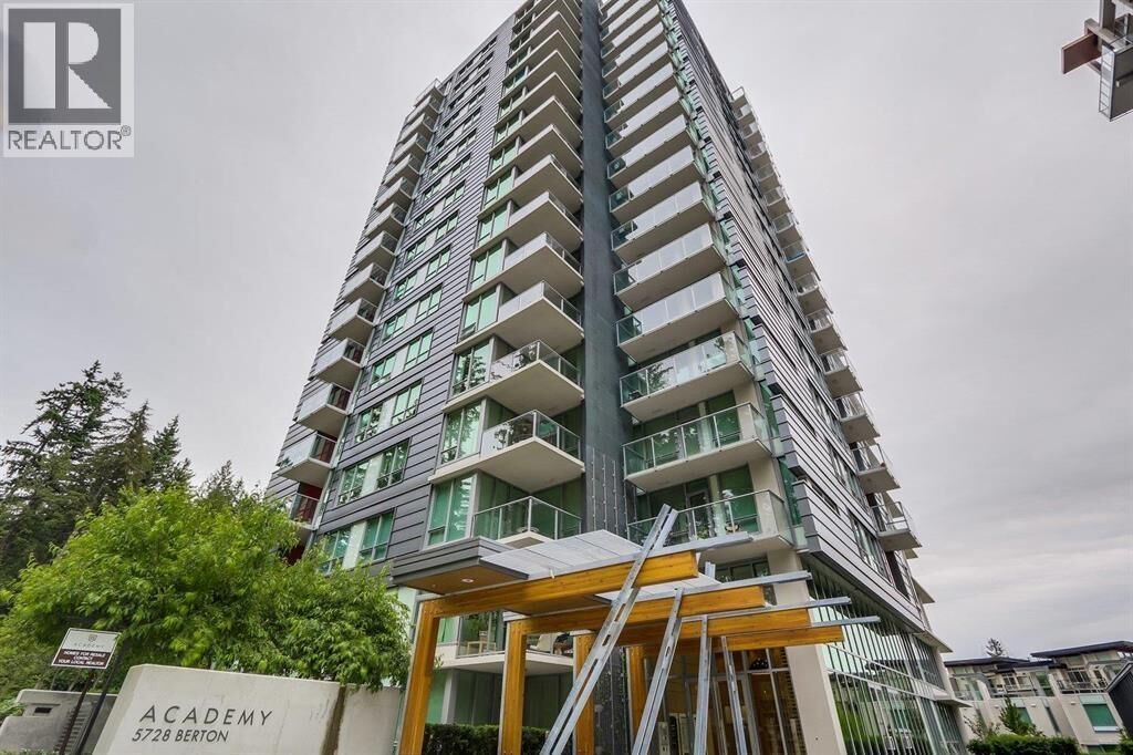 Property Photo: 5728 Berton Avenue Ph7 BC V6S 0E5