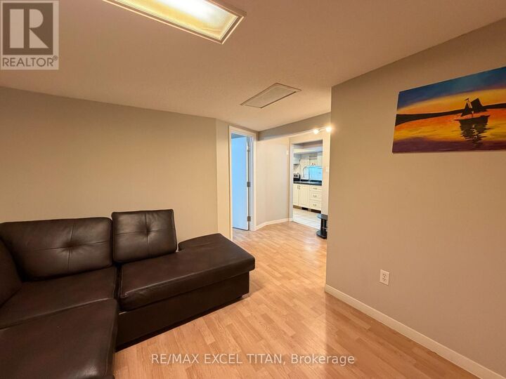 Photo de la propriété:  251 Shawnee Circle Bsmt  ON M2H 2Y3 