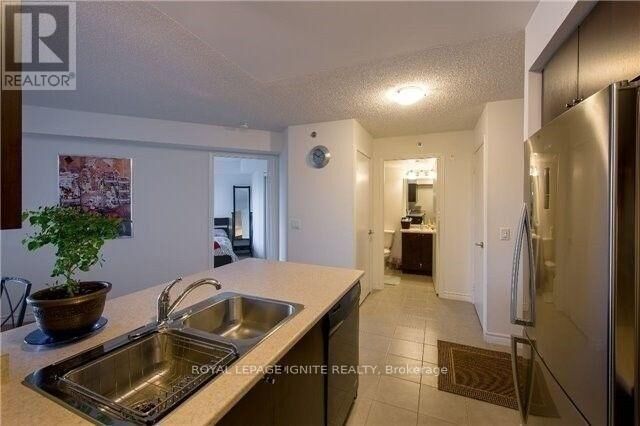 Property Photo:  35 Saranac Boulevard 407  ON M6A 2G5 