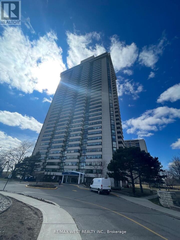 Property Photo: 3303 Don Mills Road 2905 ON M2J 4T6