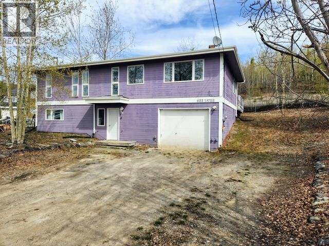Property Photo:  633 Yates Crescent  YT Y0B 1K0 