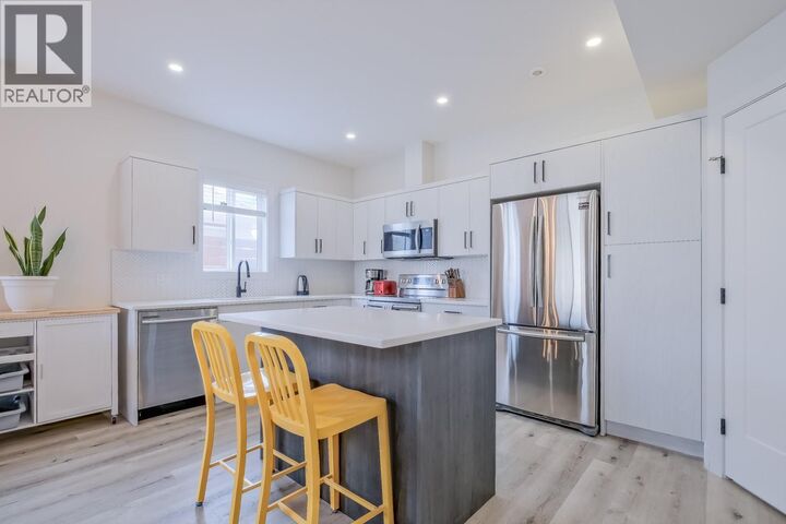 Property Photo:  951 Stockwell Avenue  BC V1Y 6W3 