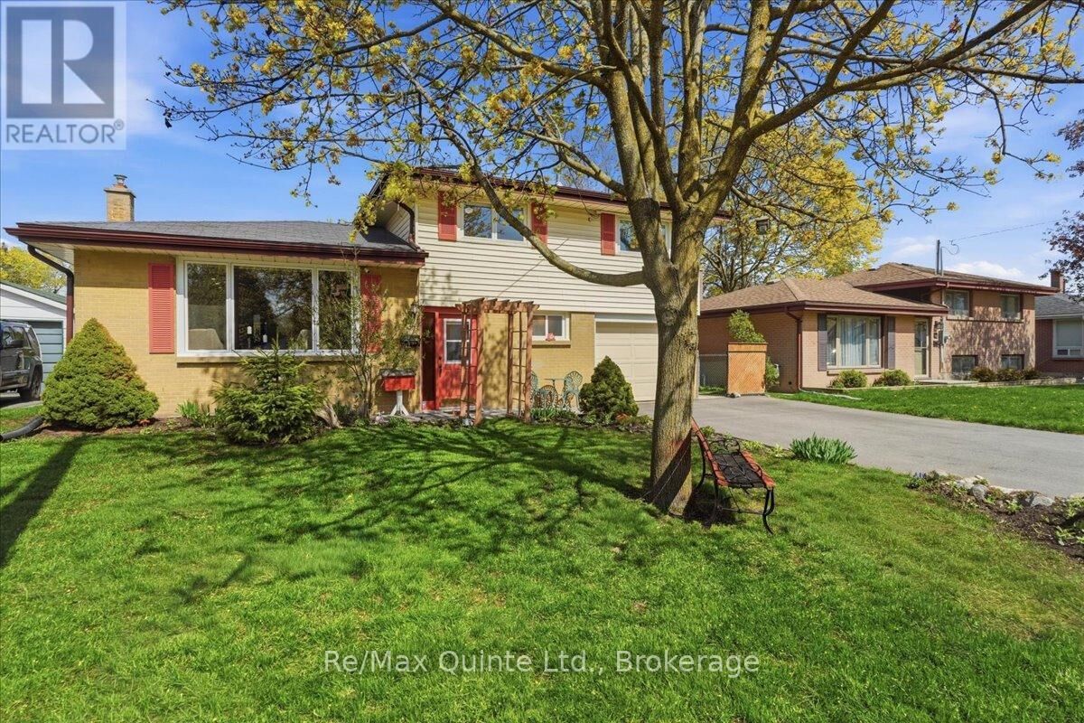 Photo de la propriété:  37 Linton Park Road  ON K8N 4K7 