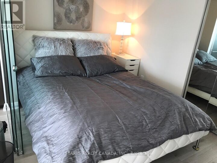 Property Photo: 155 Yorkville Avenue 2615 ON M5R 0B4