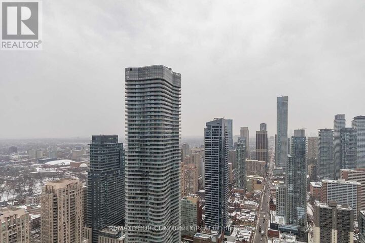 Property Photo: 501 Yonge Street 4802 ON M4Y 0H2