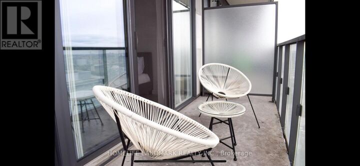 Property Photo: 101 Peter Street 2802 ON M5V 0G6