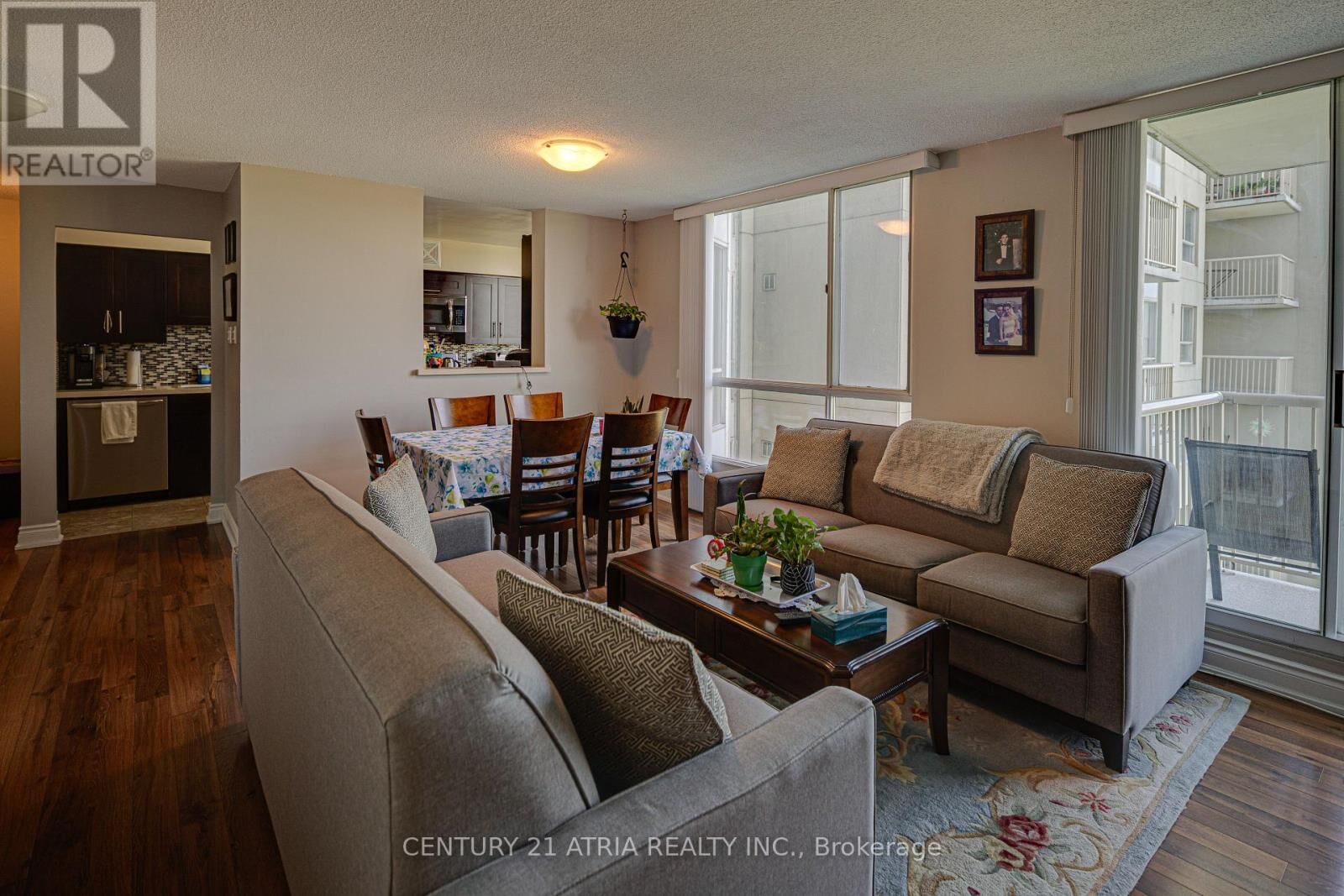 Property Photo:  3077 Weston Road 606  ON M9M 3A1 