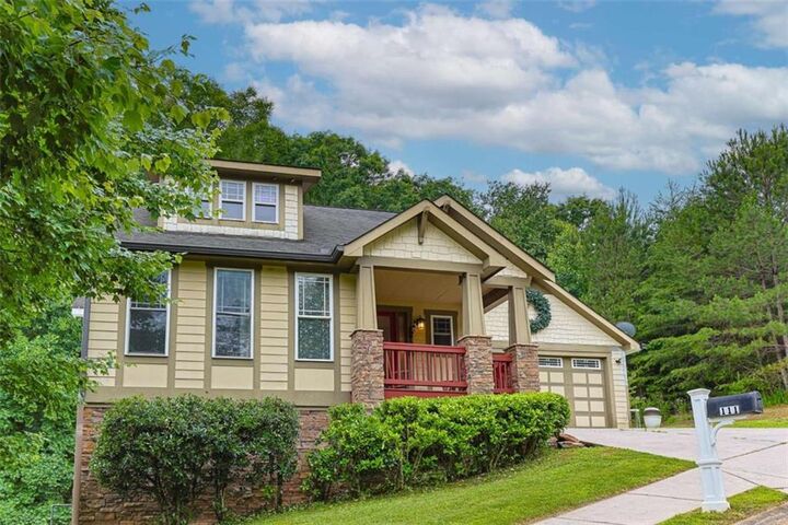 Property Photo: 111 Summit View Drive GA 30540