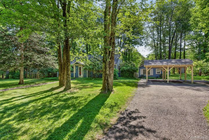 Property Photo:  18 Playhouse Lane  NY 12498 