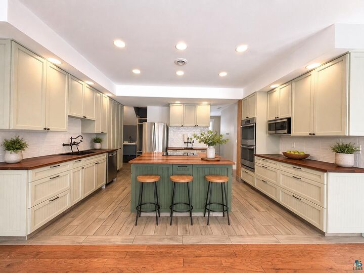 Property Photo: 2718 Northridge Dr MN 55811