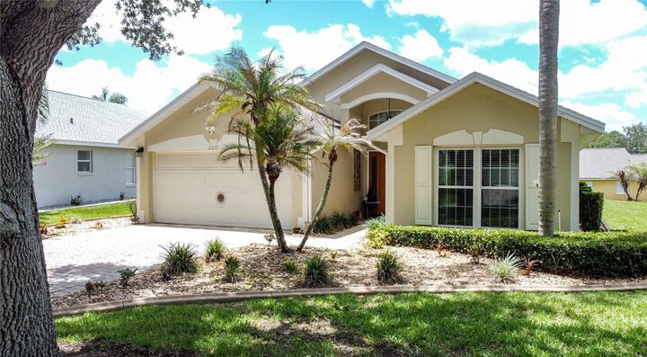 Property Photo: 2276 Mallory Circle FL 33844