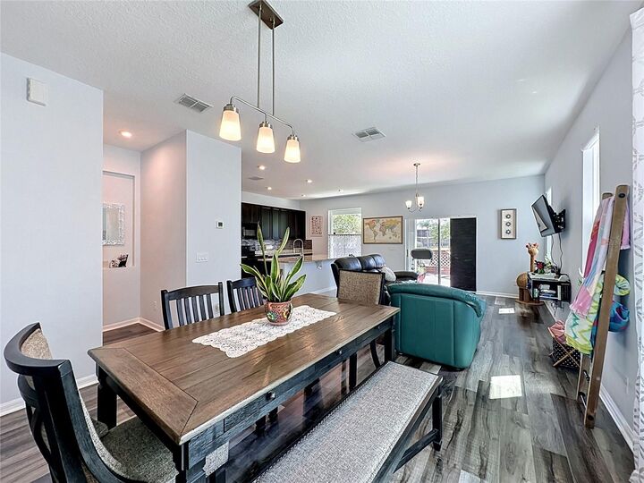 Property Photo:  246 Aberdeen St  FL 33896 